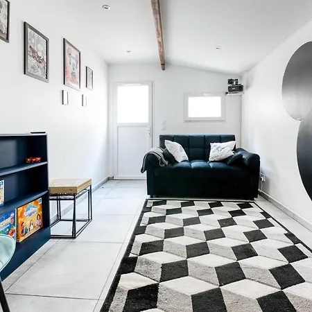 World * Villeneuve-le-Comte